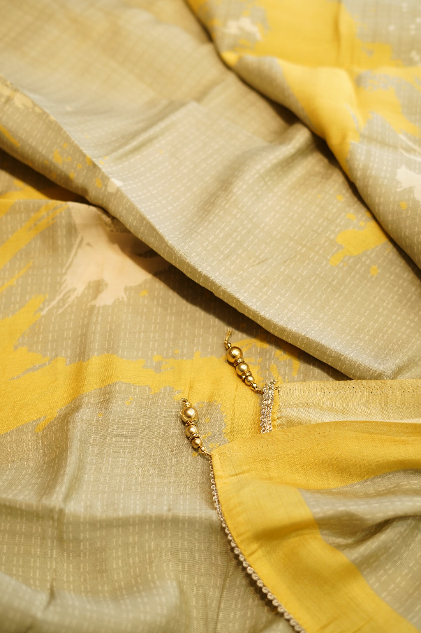 Printed Muslin Suit with Katha Work