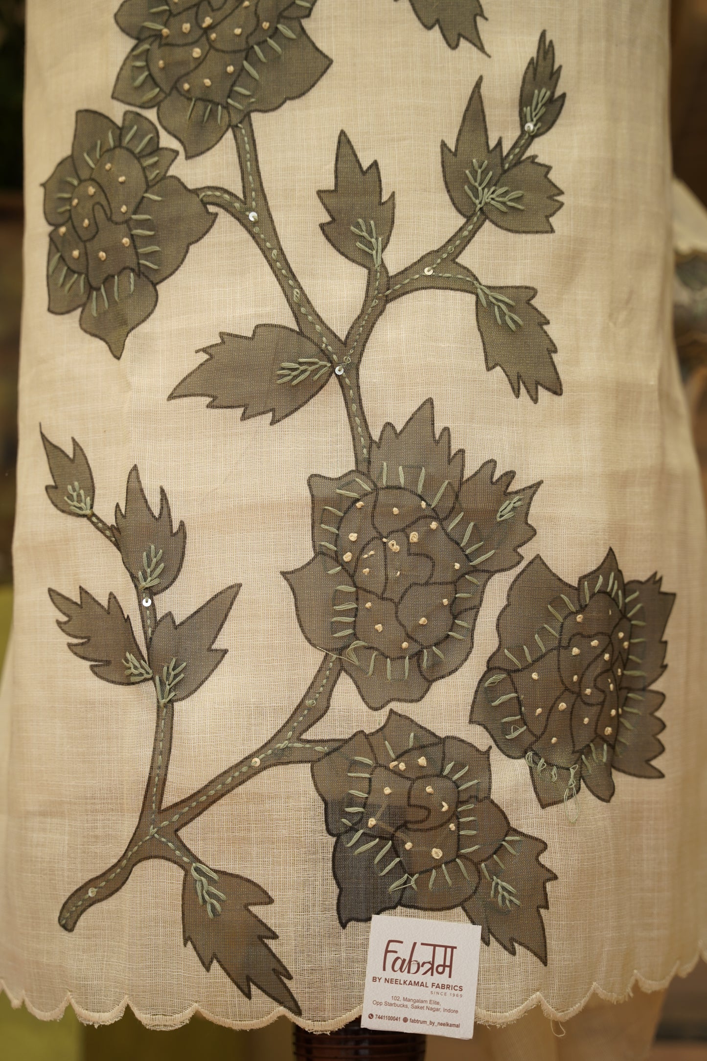 Cream Linen Tissue Printed Suit with Katha Work