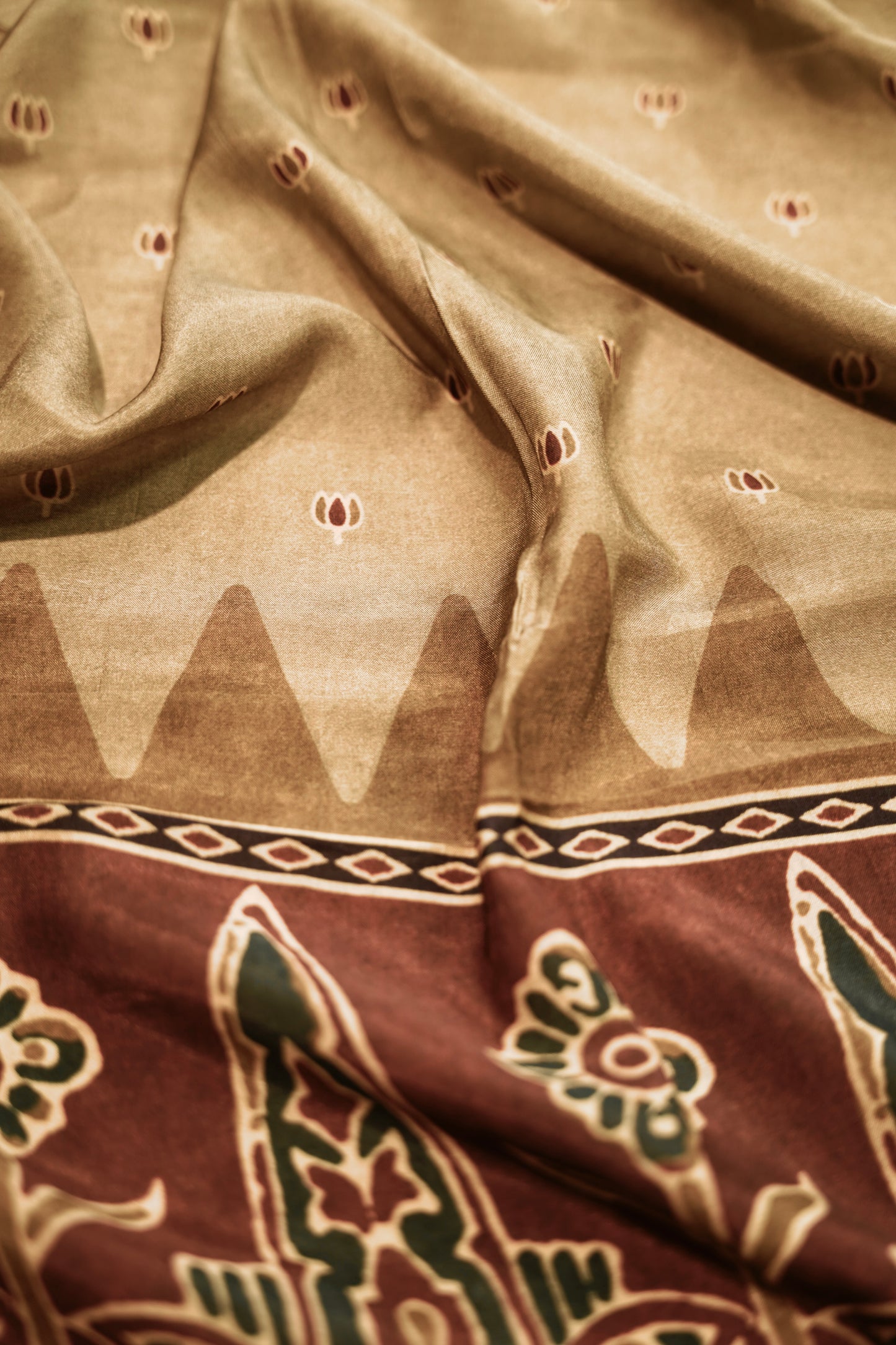 Green Muslin Suit with Ajrakh Print