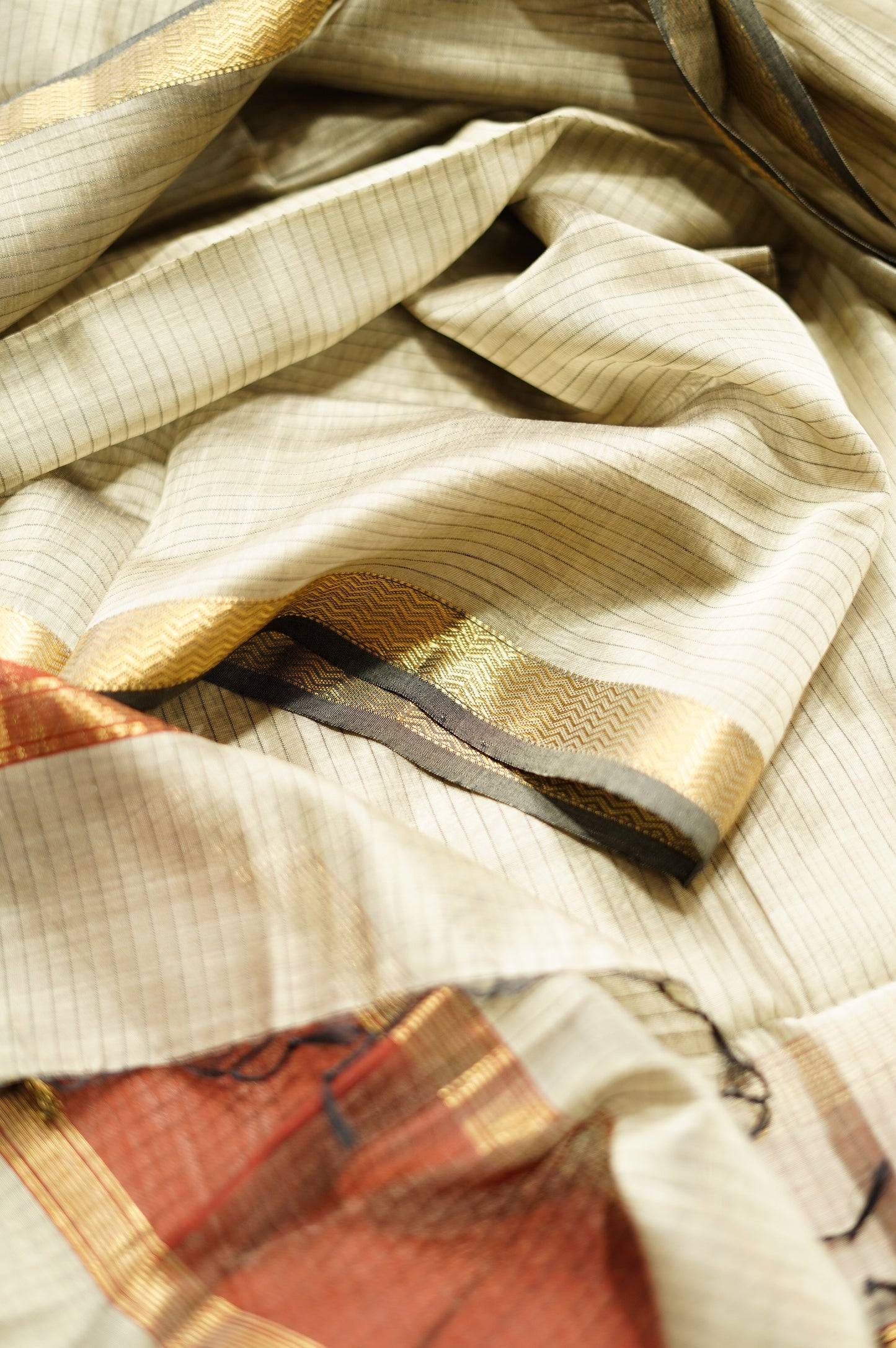 Mehroon Maheshwari Self Suit