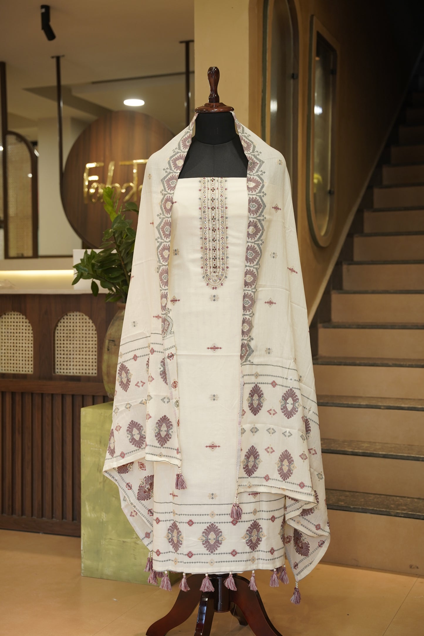 Off White Chanderi Jaamdani Suit