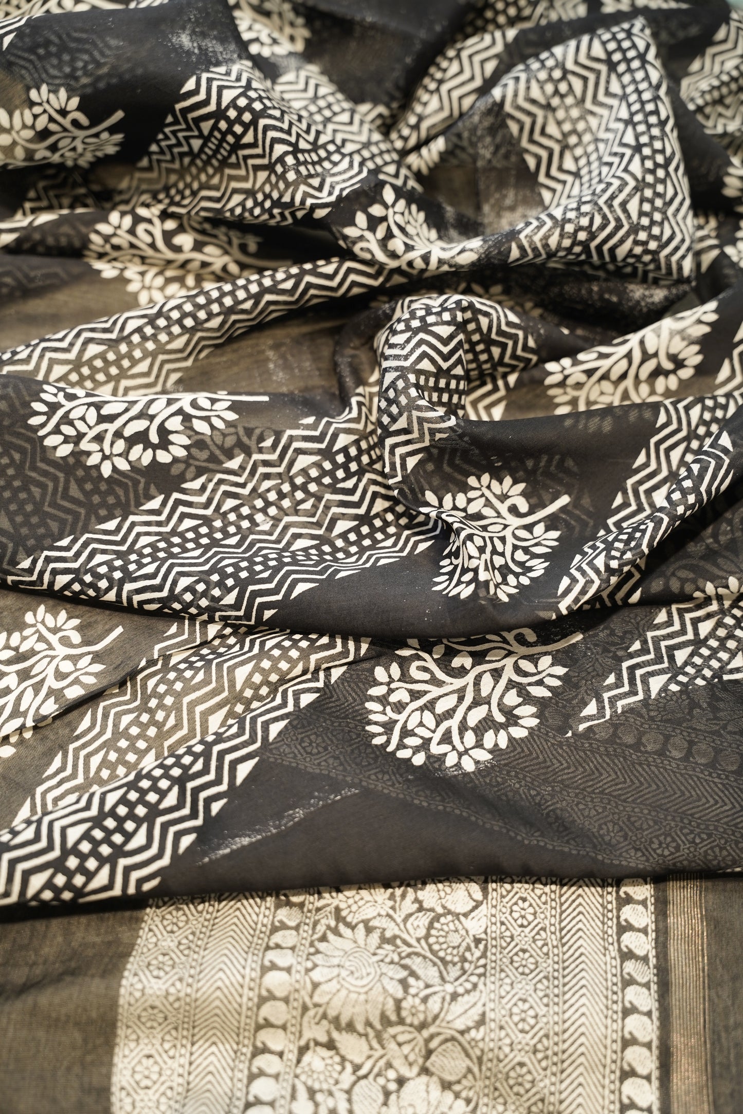 Black Maheshwari Printed Suit