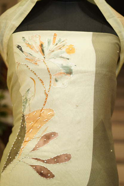 Printed Muslin Suit with Katha Work