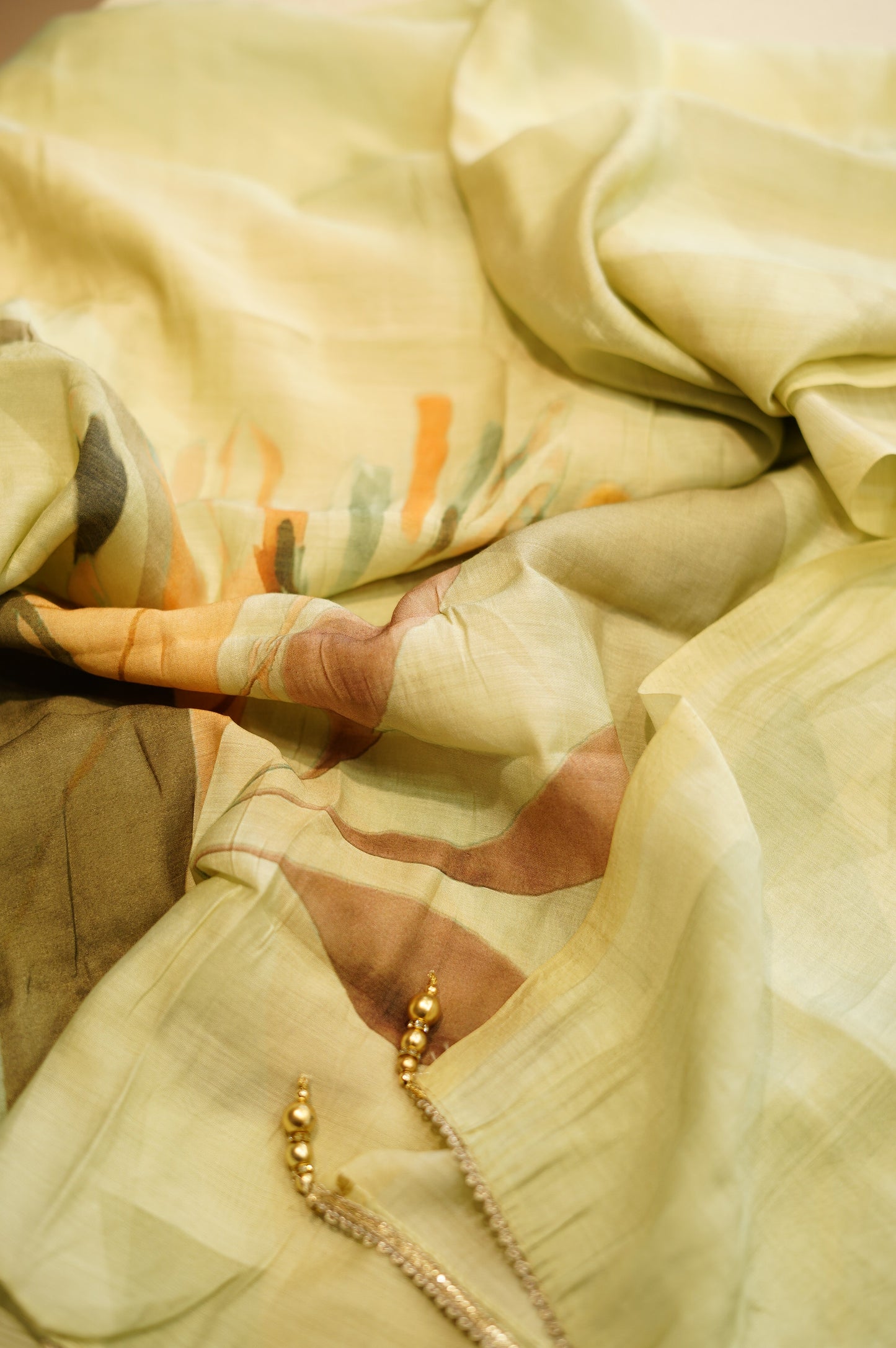 Printed Muslin Suit with Katha Work