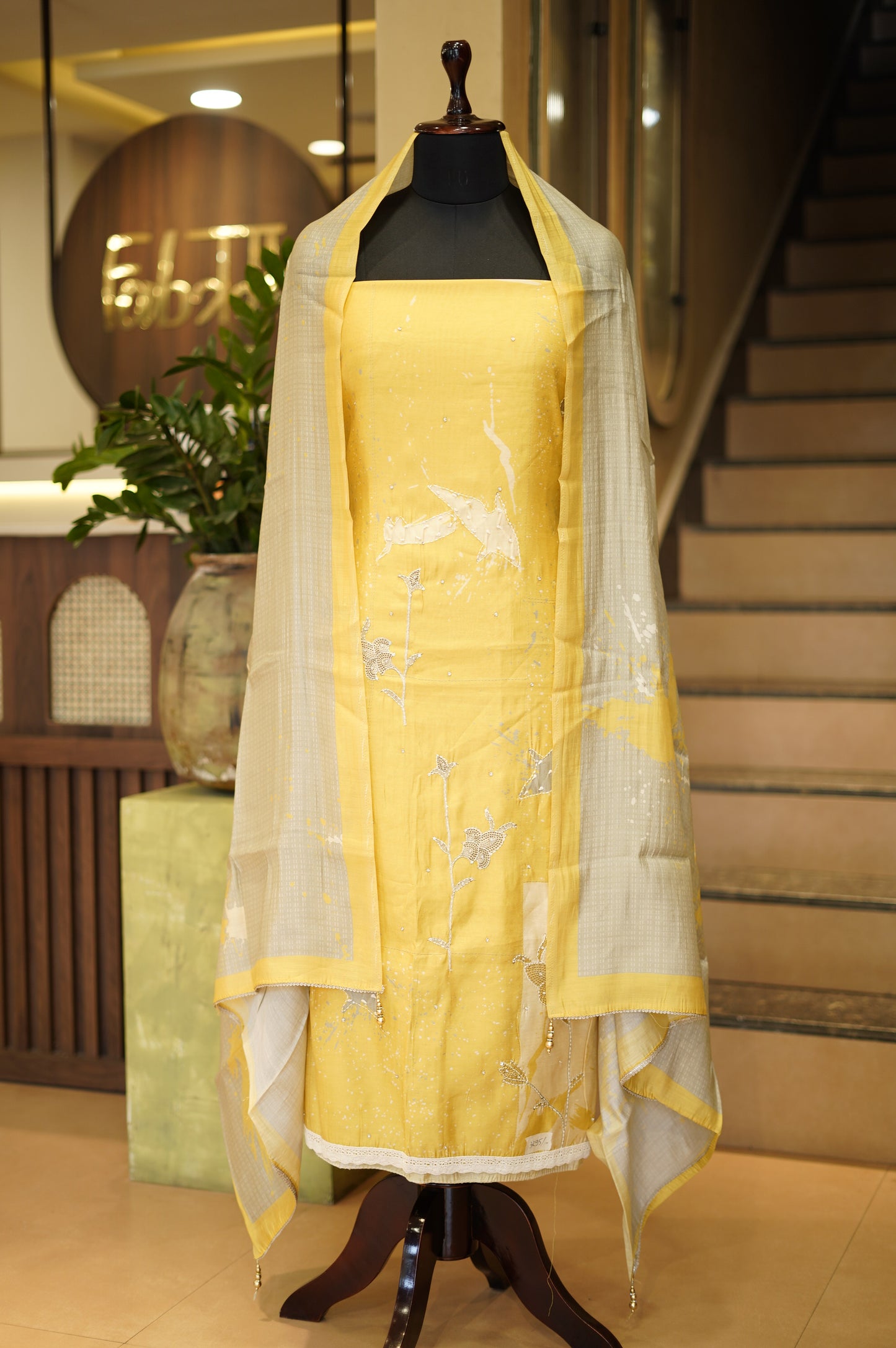 Printed Muslin Suit with Katha Work