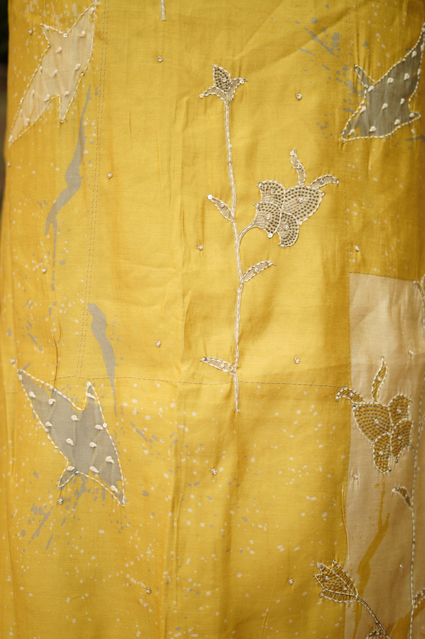 Printed Muslin Suit with Katha Work
