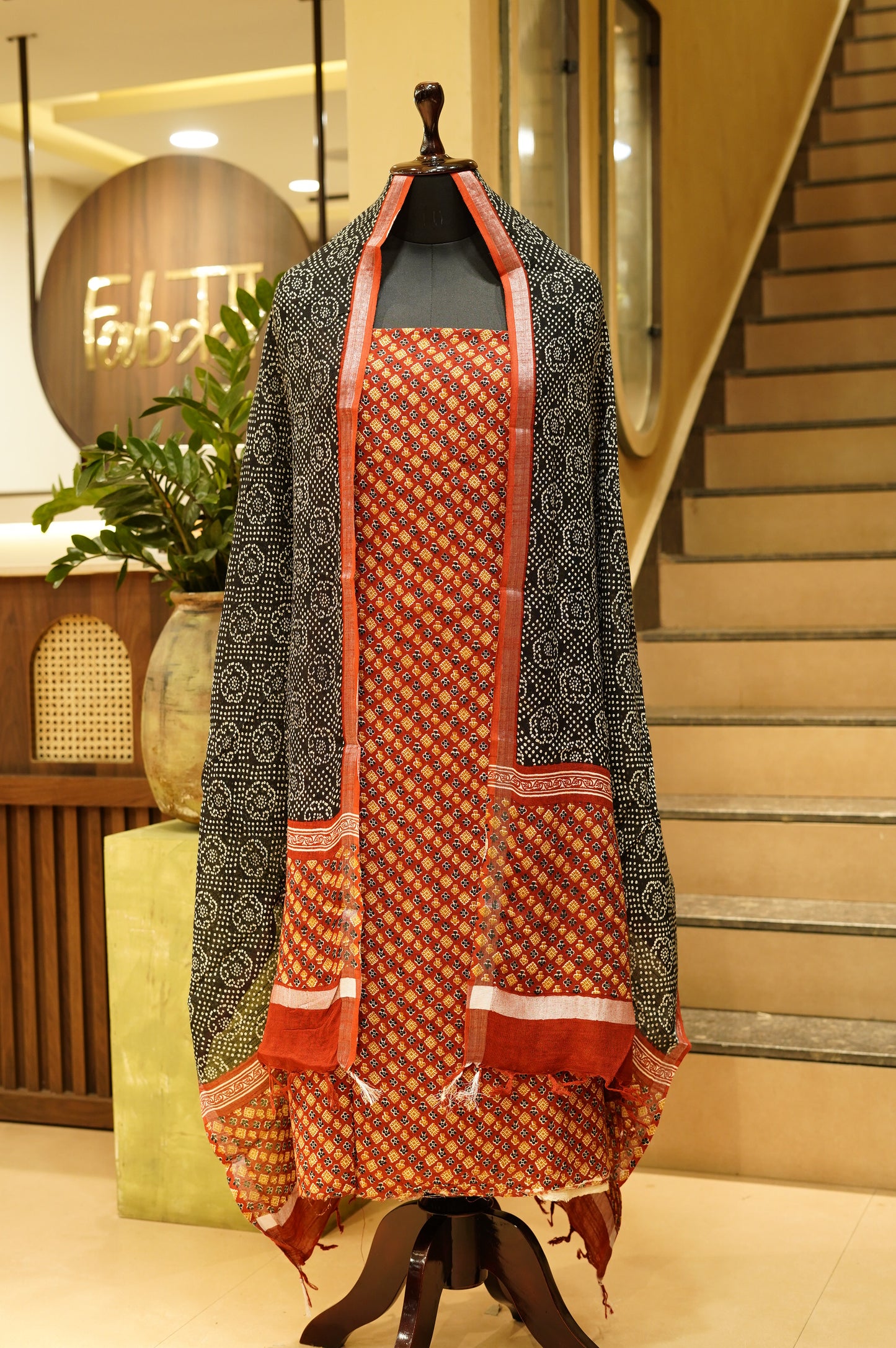 Red Rayon Linen Printed Suit