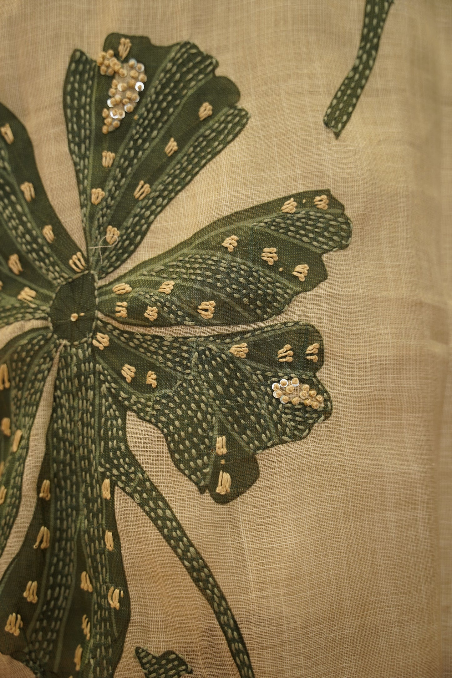 Cream Linen Tissue Printed Suit with Katha Work