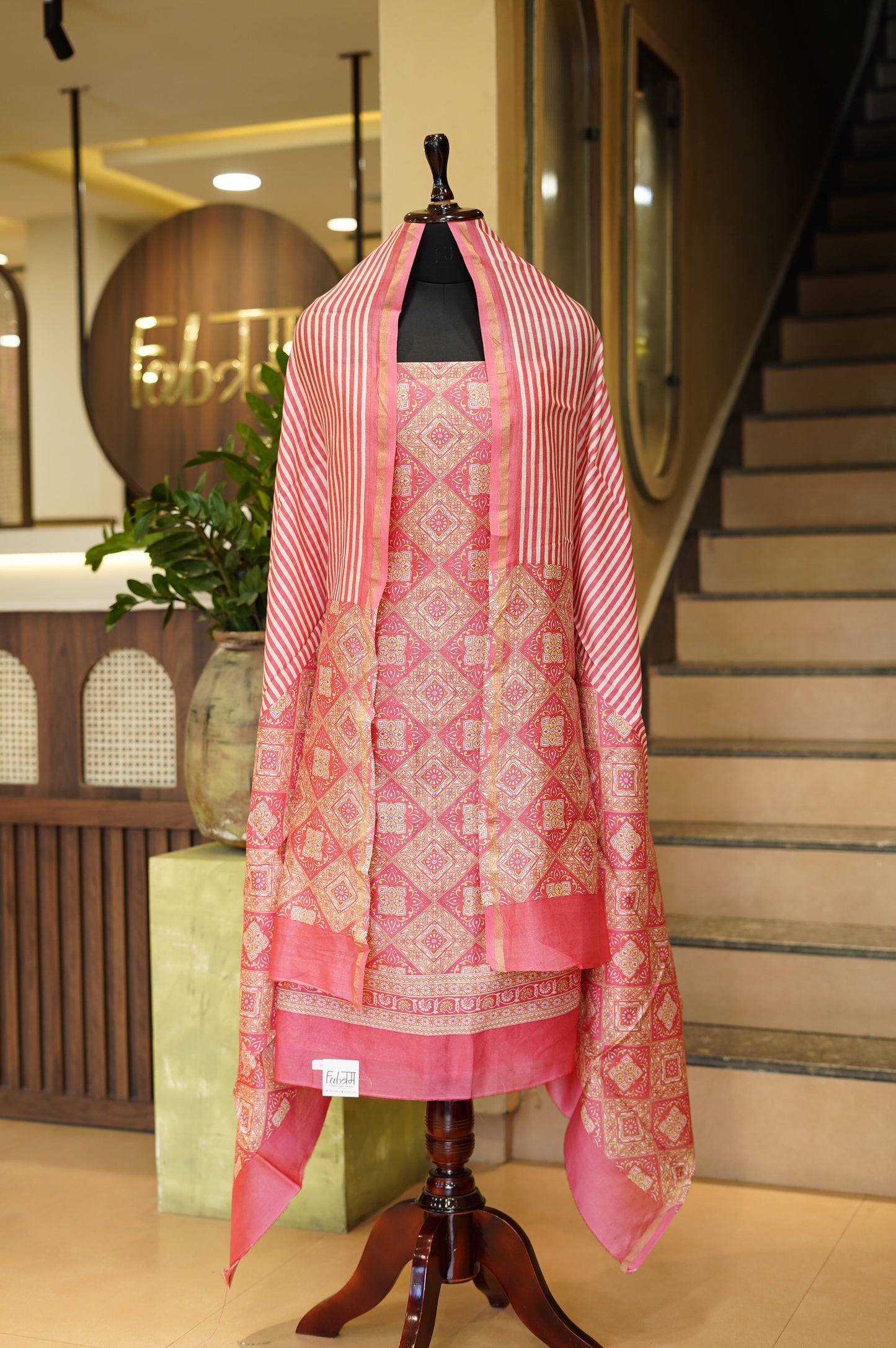 Pink Maheswari Silk Printed Suit