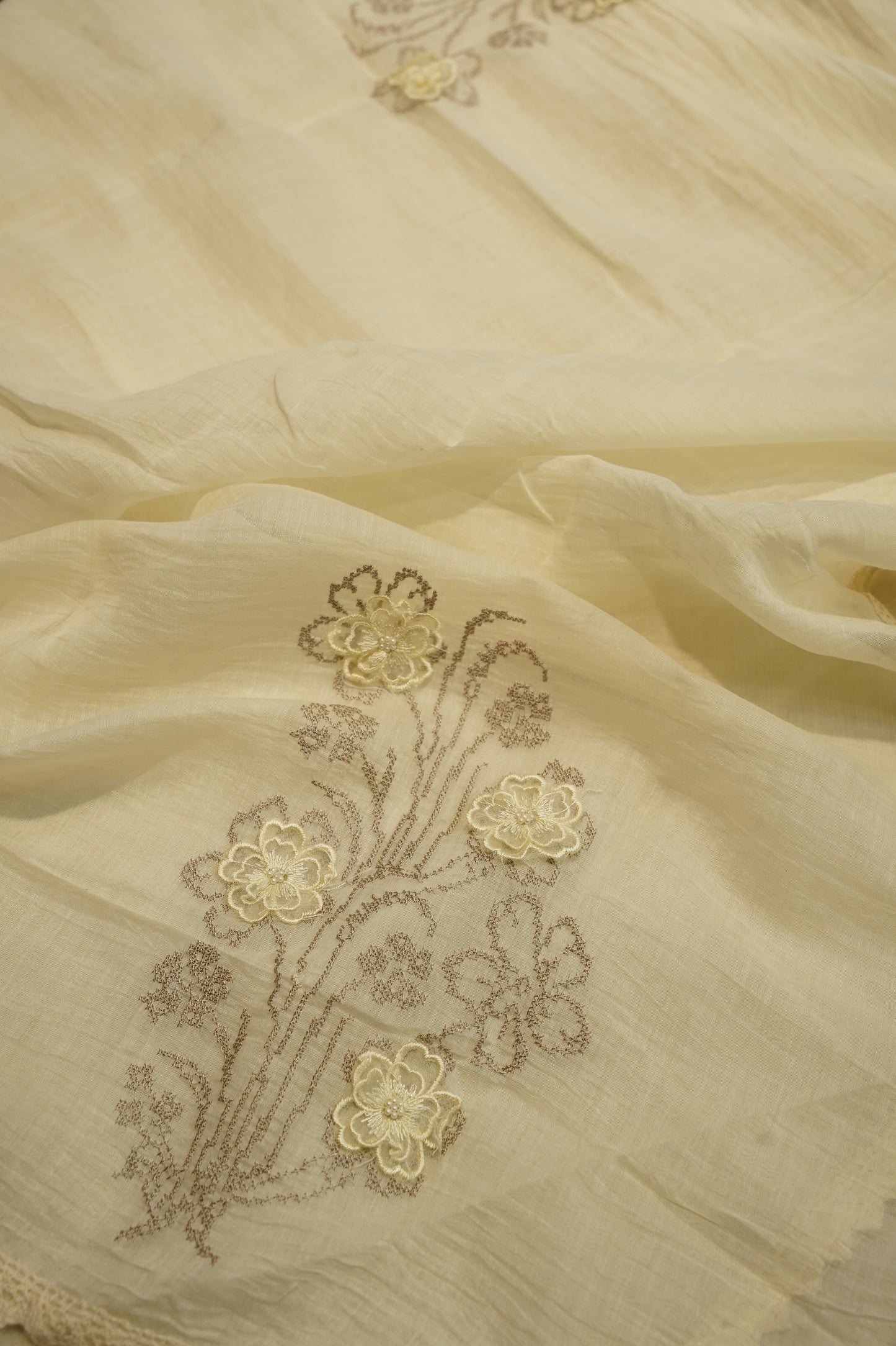 Cream Mul Chanderi Suit with Applique Embroidery